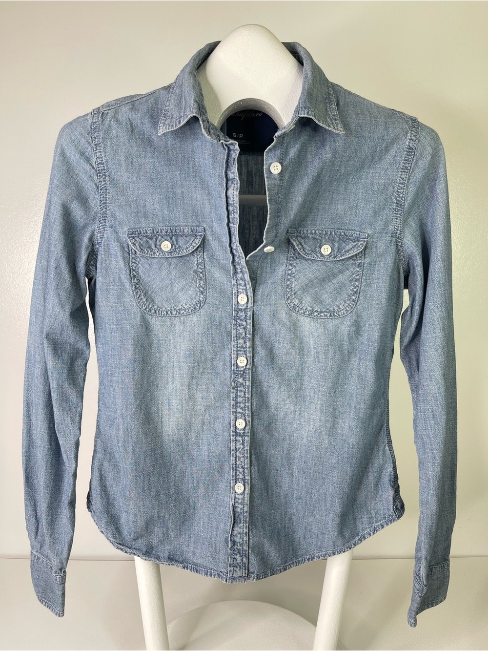 American Eagle Outfitters Women’s Small Light Wash Denim Pearl Button Shirt